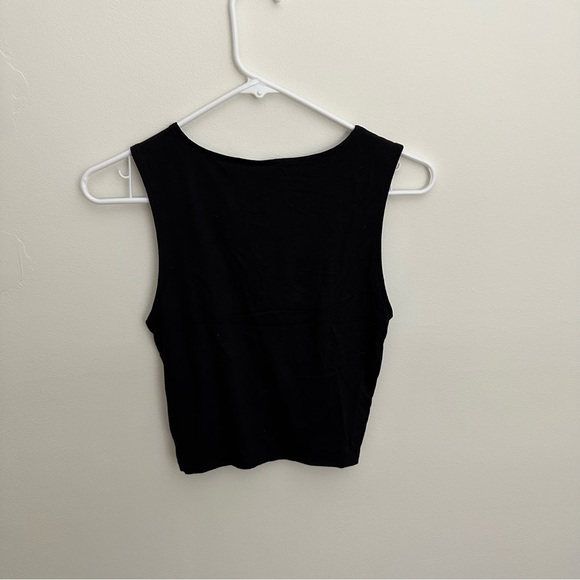 Divided Black Crop Top with Twist - Picture 3 of 3